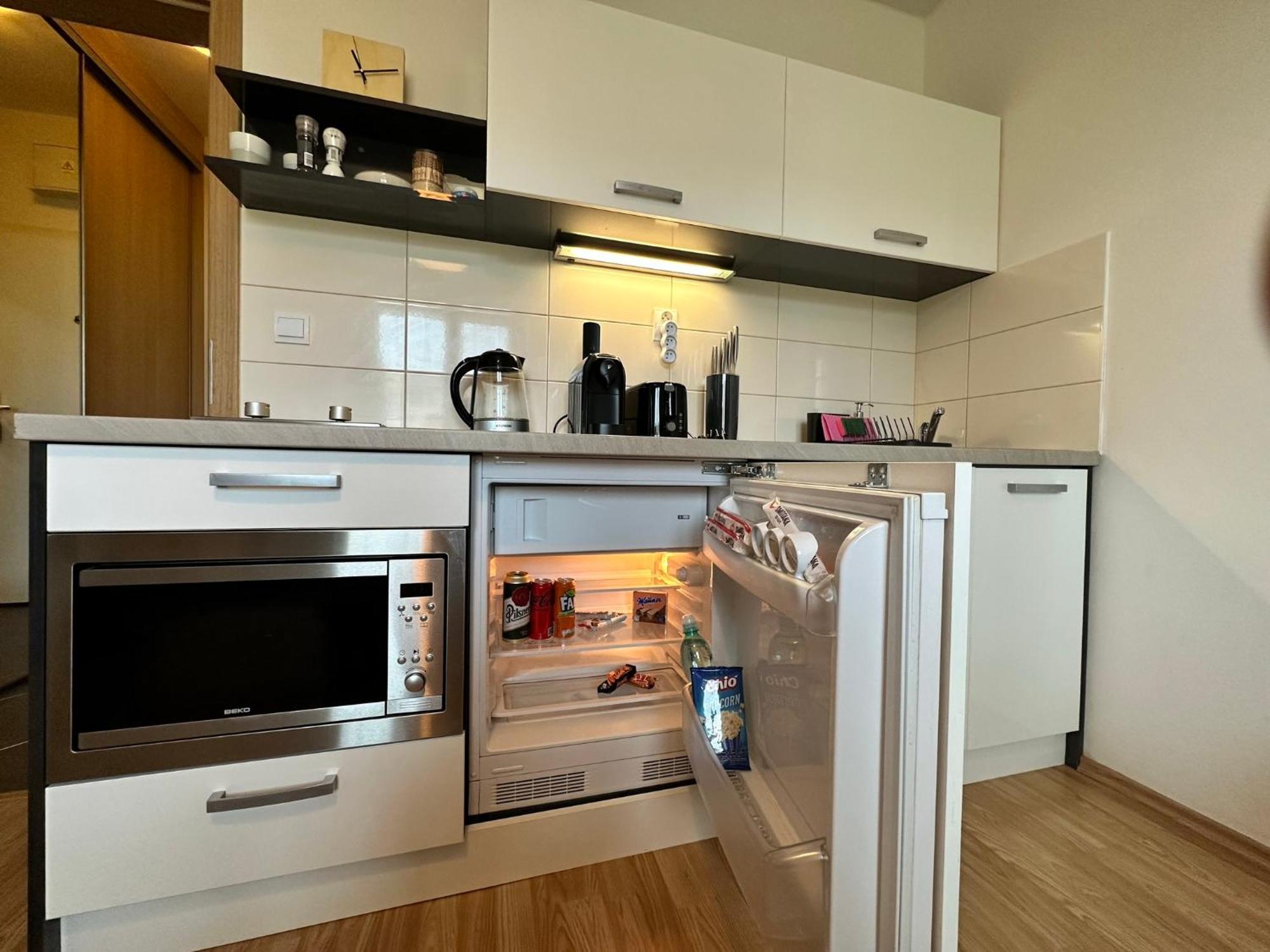 Cozy Studio Apartment In The Wider Center Bratislava Eksteriør bilde