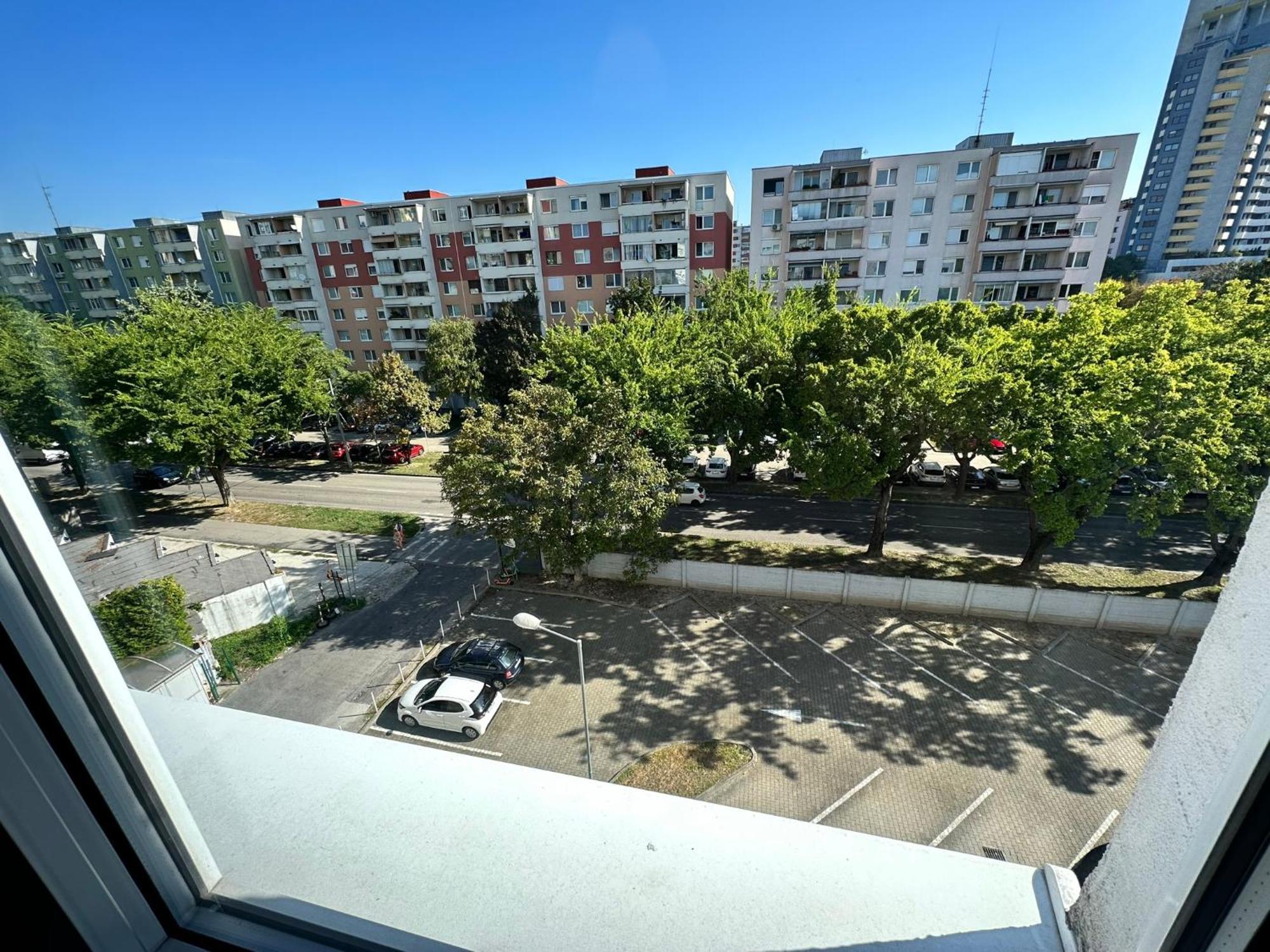Cozy Studio Apartment In The Wider Center Bratislava Eksteriør bilde